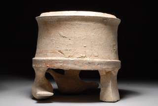 Rare Ancient Greek Canosan pottery Dove Pyxis  