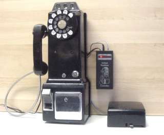   Electric payphones differed from Western and Northern Electric