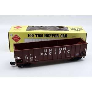  Aristo Craft Trains G Gauge Union Pacific #37067 3 Bay 