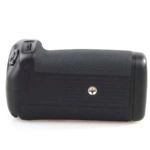 Vertical Battery Grip for Nikon D7000 Digital SLR (DSLR) Camera MB D11 