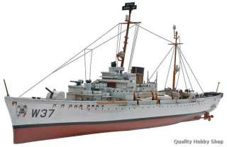 Revell 1/302 scale USCG Roger B Taney Cutter ship skill 2 plastic 