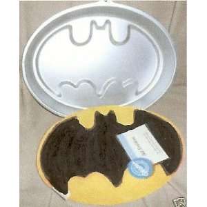  Wilton Batman Emblem Bat Logo Cake Pan (2105 9490) DC 