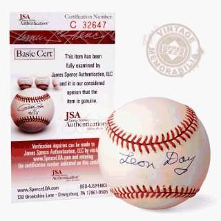  Leon Day Autographed Baseball