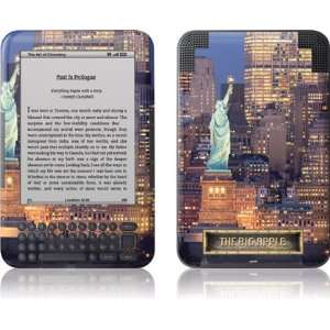  New York City Statue of Liberty and New York Skyline skin 