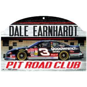  NASCAR Dale Earnhardt Traditional Look Wood Sign (11 x 17 