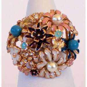 Ladies Size 7 and 8 Fashion Ring Dome Rose Gold Plated Flower Bouquet 