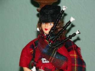 VINTAGE HAPPY DOLL SCOTLAND TARTAN PLAID BAGPIPES GREAT CONDITION 