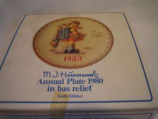 GOEBEL HUMMEL 1980 School Girl Collector plate w/box  