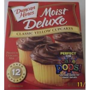 Duncan Hines Cupcake Mix (Makes 12 Cupcakes) Classic Yellow  