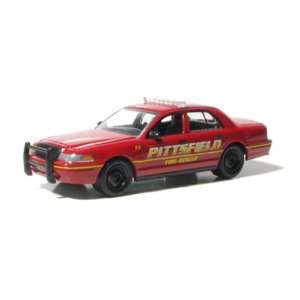   2006 Ford Crown Victoria Greenfield, IN Fire Dept 1/64 Toys & Games
