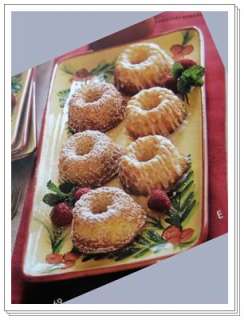   Gail Pittman Christmas Memories Appetizer Plates Set of 2 NIB  