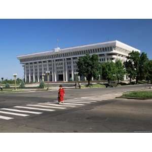  Parliament Building, Bishkek, Kirghizstan, Central Asia 