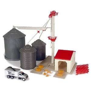  ERTL 12924   1/64 scale   Farm Toys Toys & Games