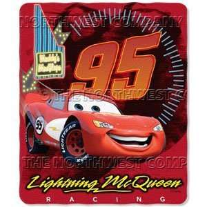   CARS Blanket   95 Racing Lightning McQueen Fleece Throw Toys & Games