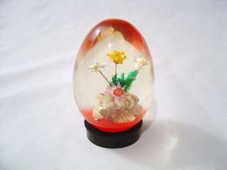   EGG PAPERWEIGHT STRAW FLOWERS SHELLS ACRYLIC PAPER WEIGHT BASE  