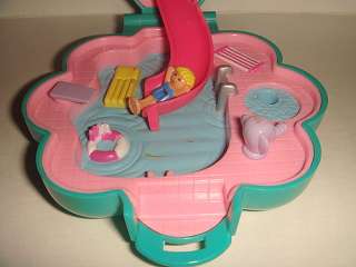 Water Fun Park Polly Pocket   Complete  