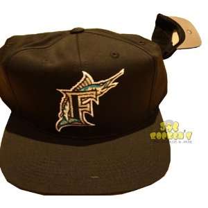   Black Retro Snapback Cap Hat Vintage 1990s Era