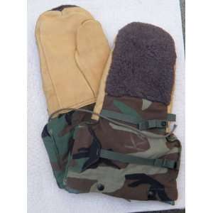  U.S. Govt Arctic Mittens (Camo) 